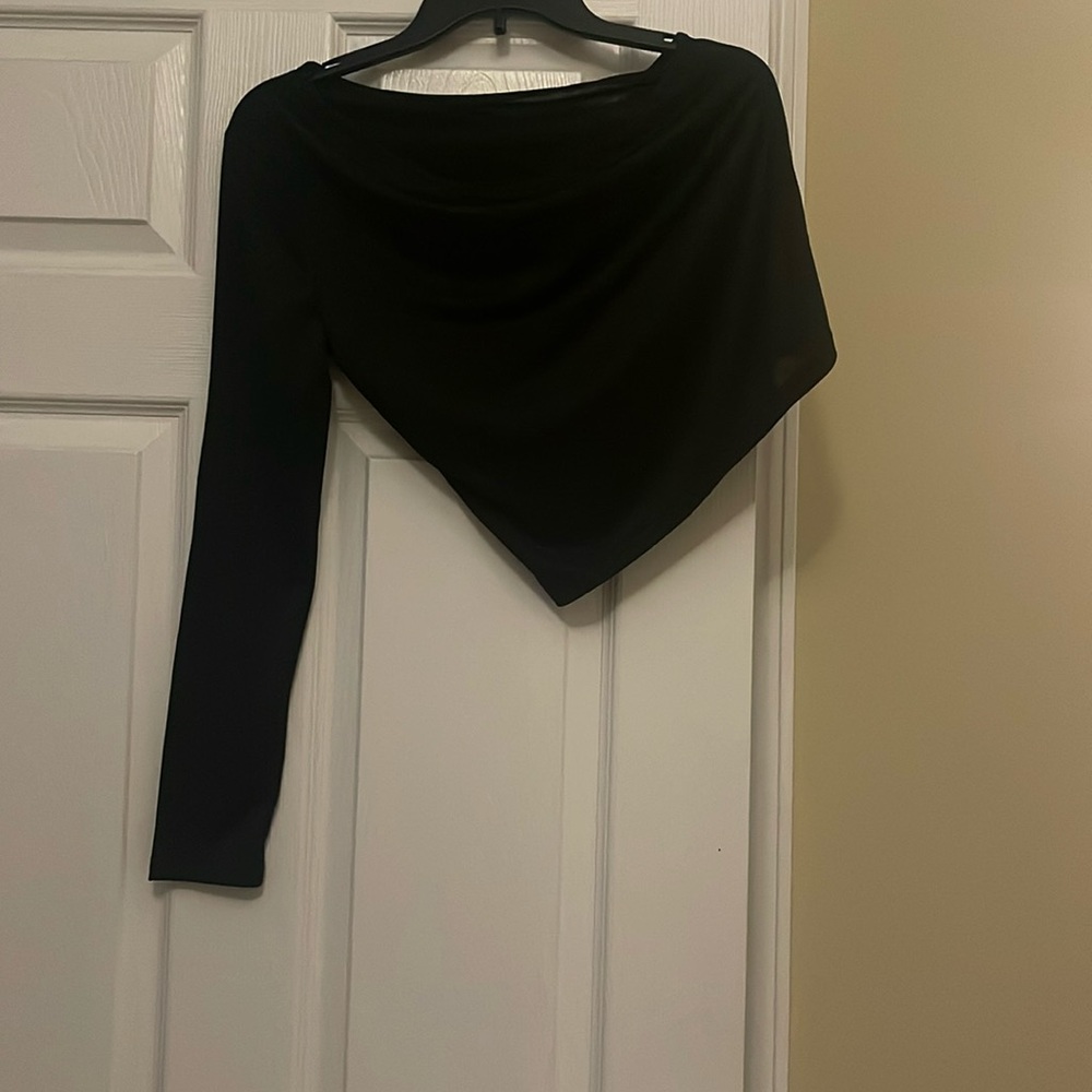 One shoulder top